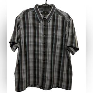 2 for 20$ - Men's Black and Gray Plaid Button Down Shirt